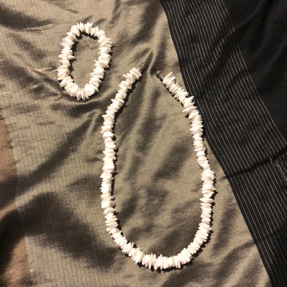 Shell necklace and bracelet